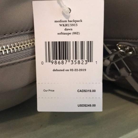 NWT KATE SPADE make offer will sell separate 🎒ONLY THE LARGE ONE IS AVAILABLE. - Picture 3 of 7